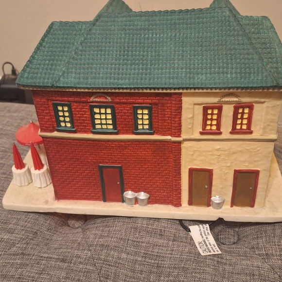 Collectibles - Picture 7 of 9